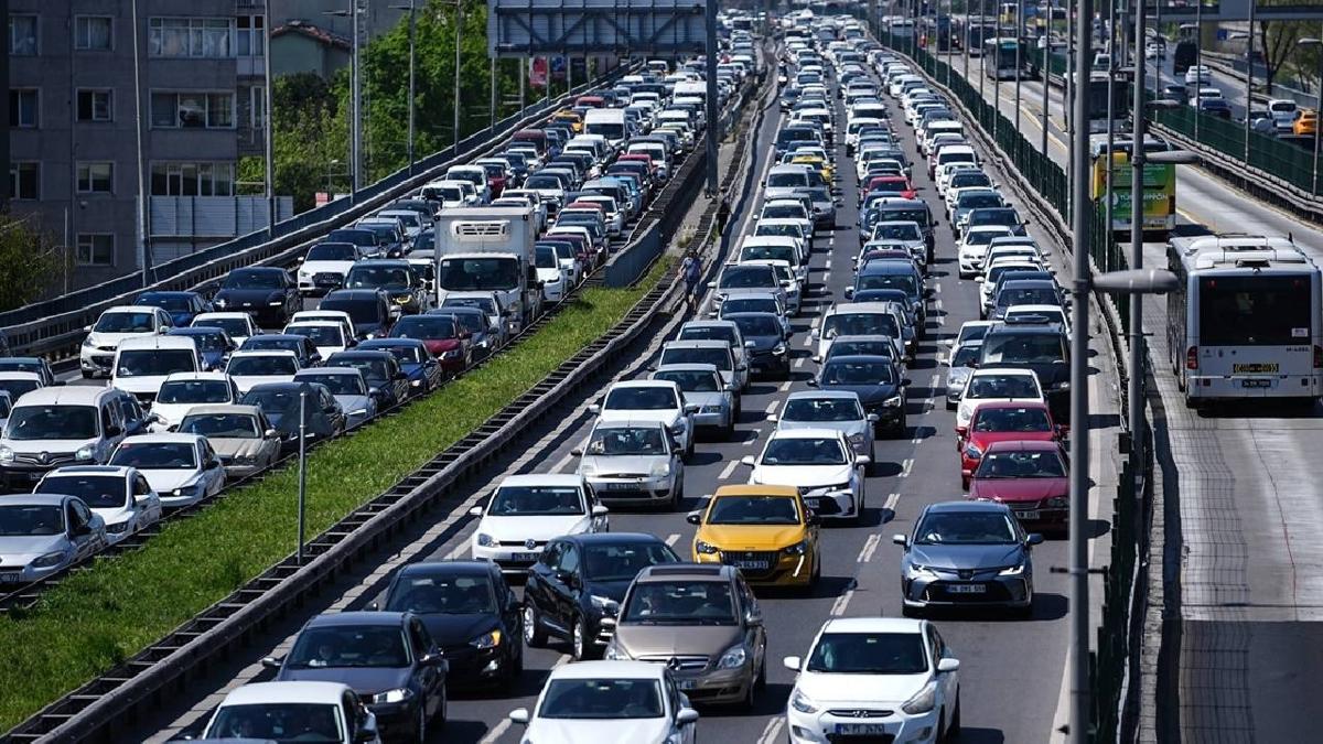 ileri Bakanl aklad! Bayram trafiine kar adm