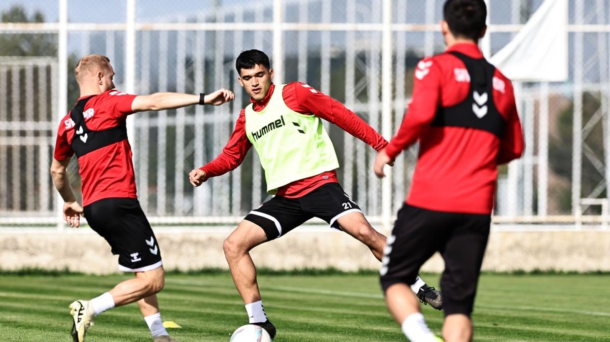 Sivasspor, Adana Demirspor'a hazrlanyor