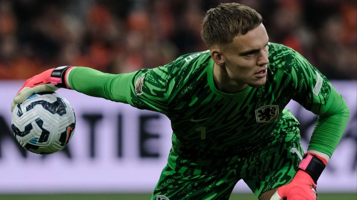 Manuel Neuer'in yerine Bart Verbruggen