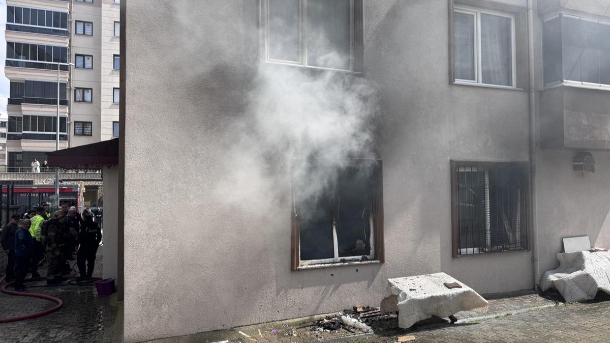5 katl apartmanda kan yangn sndrld           