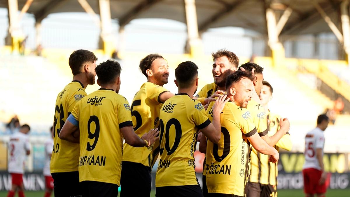 İstanbulspor farklı kazandı