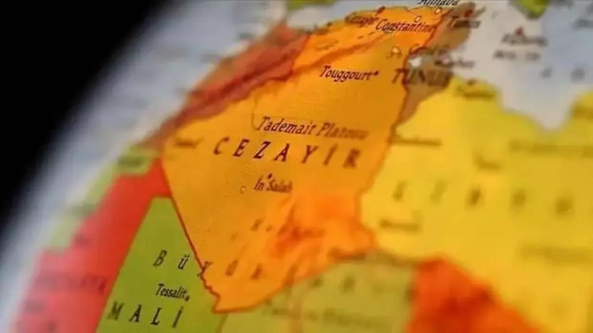 Mali ile Cezayir arasnda kriz derinleiyor