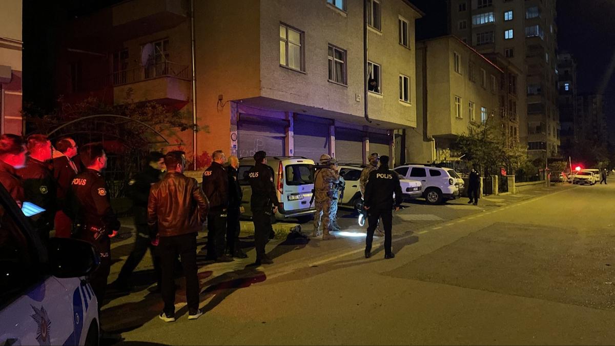 Kayseri'de korkutan anlar! Polis 3 saatte ikna etti