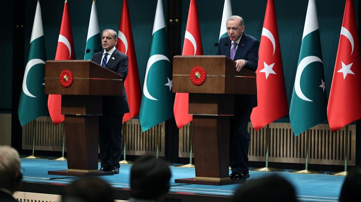 Pakistan Babakan erif Ankara'da! Cumhurbakan Erdoan: Her konuda uyum iindeyiz