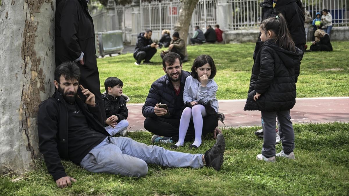Cevdet Ylmaz'dan, stanbul'daki depremlere ilikin aklama: u ana kadar intikal etmi bir ey yok