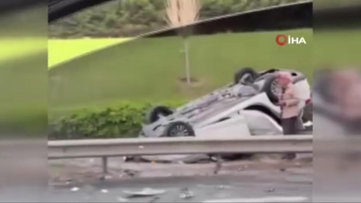 E5'te korkutan kaza! Ara takla att, trafik durma noktasna geldi