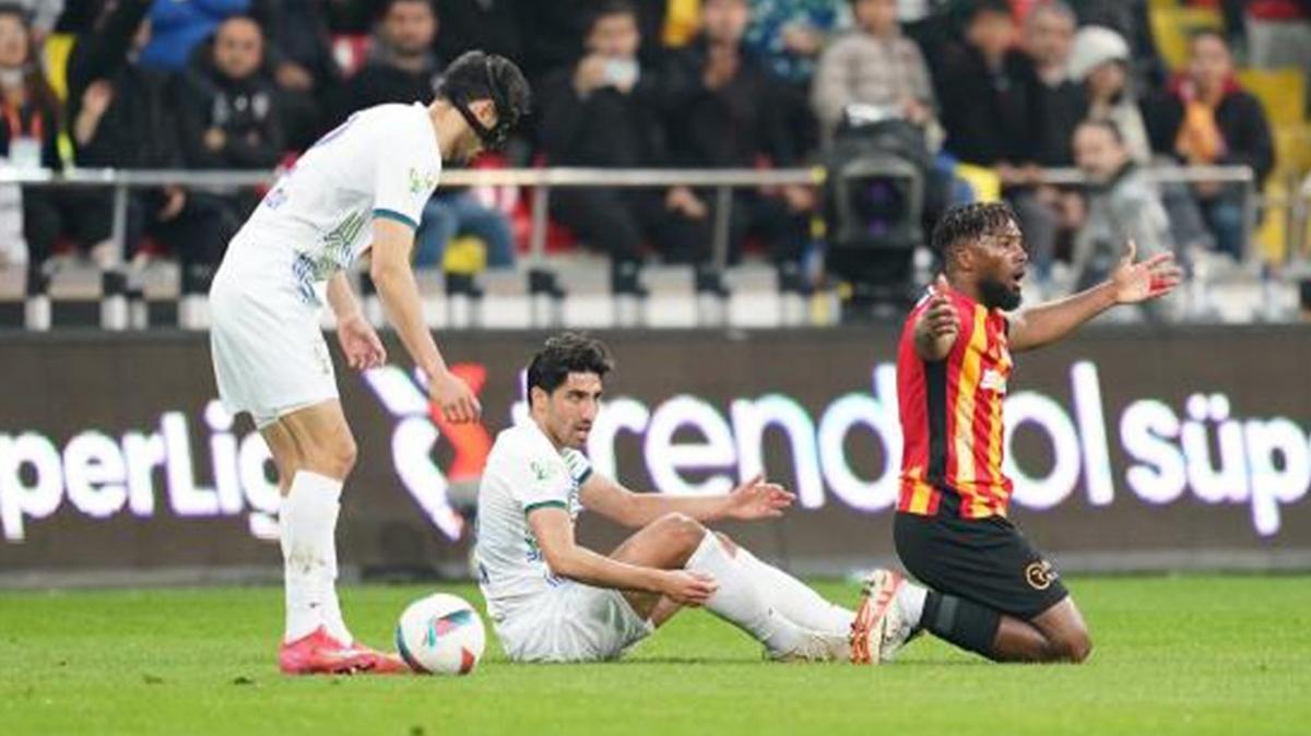 Duckens Nazon, Alanyaspor manda yok