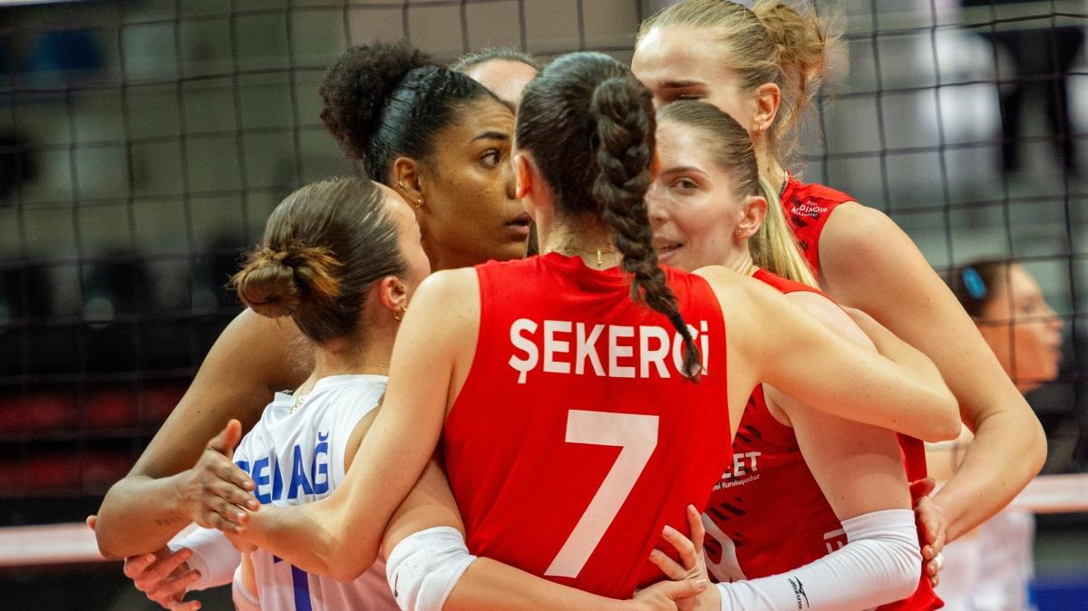 Aras Kargo Kadn Voleybol Takm'nda iki ayrlk