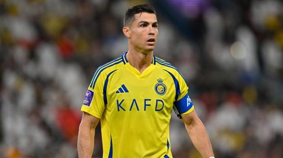 Dnya bu grntleri konuuyor! Ronaldo'nun garip hareketleri sosyal medyay sallad