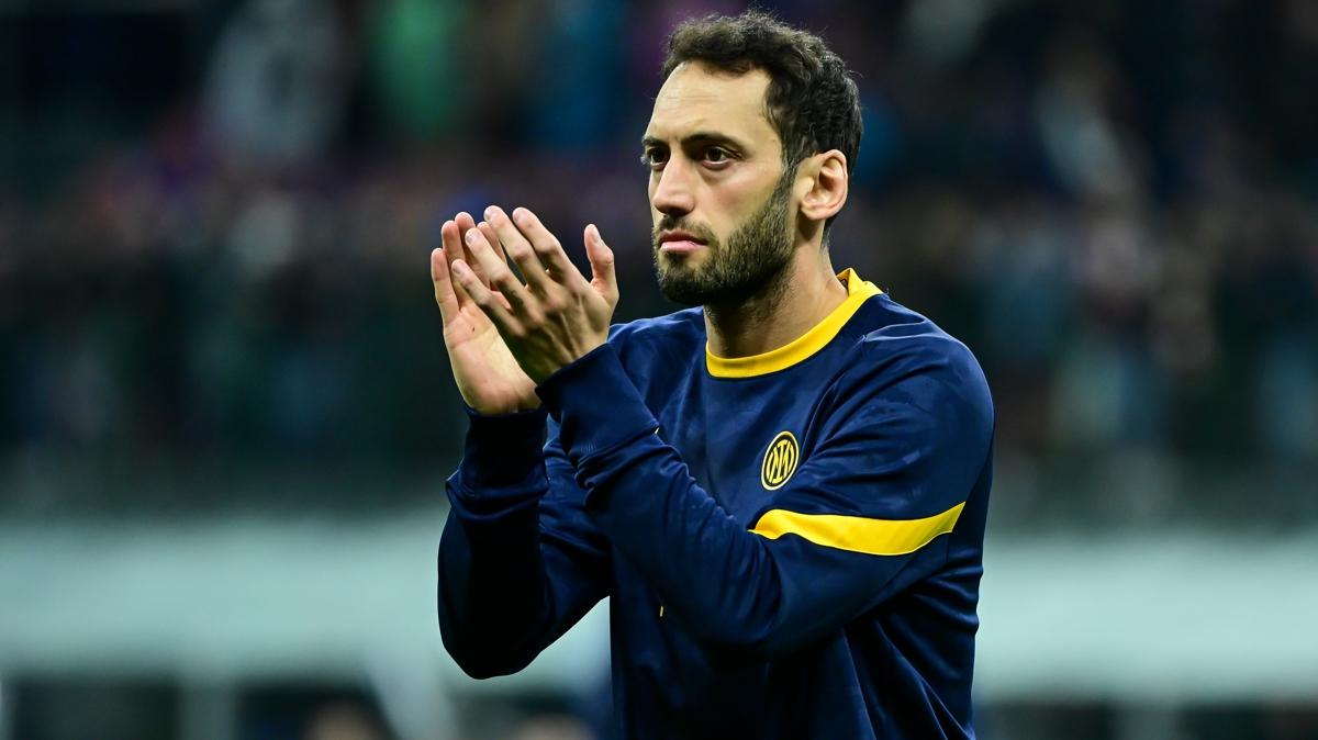 Hakan alhanolu'nda Inter taraftarna ar!