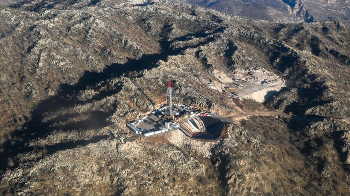 Heyecanlandran petrol aklamas! Bakan Bayraktar resmen duyurdu