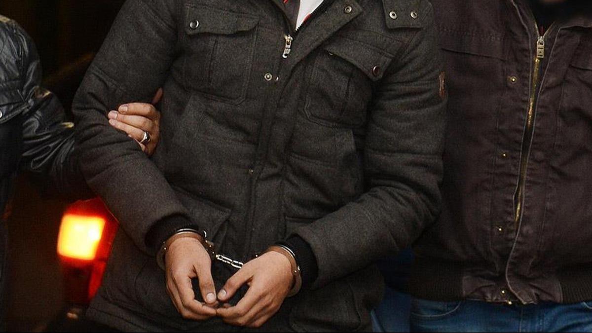 Interpol tarafndan aranyordu, pasaport kontrolnde yakay ele verdi