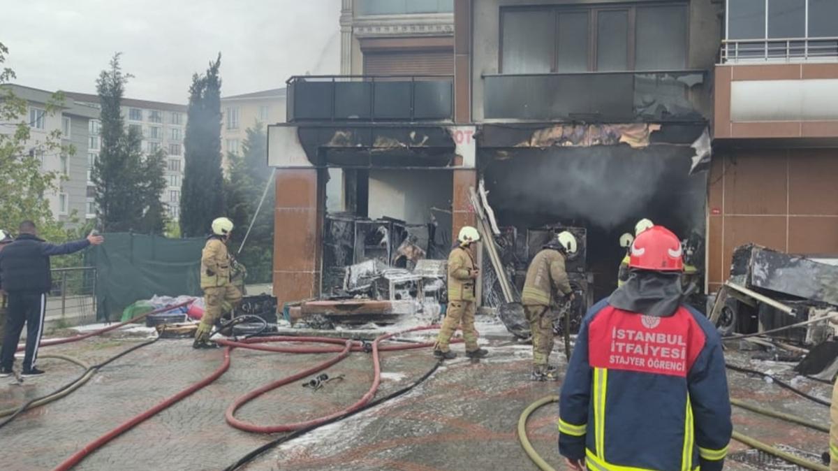 Pendik'te i yeri alev alev yand