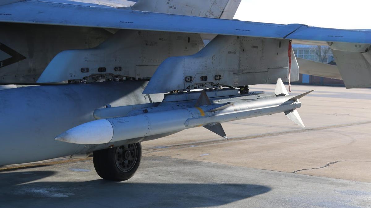 3,5 milyar dolarlk onay resmen kt! AIM-120C-8 fzeleri yolda