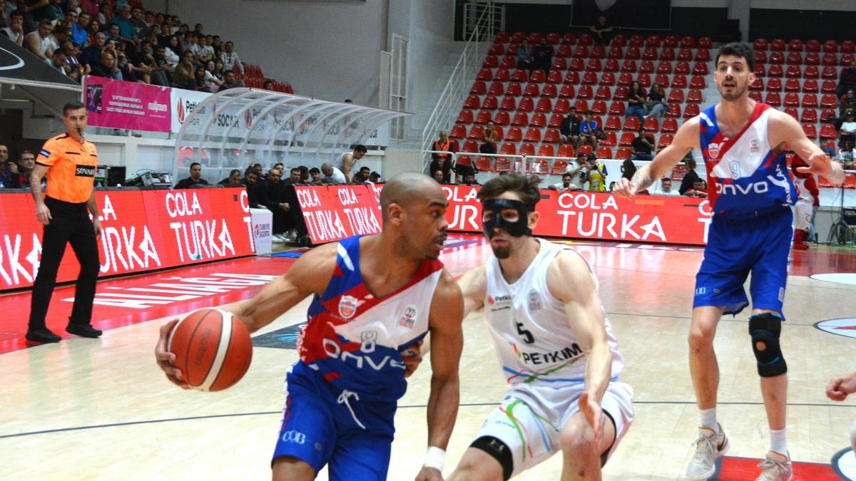 Aliaa Petkimspor son eyrekte kazand