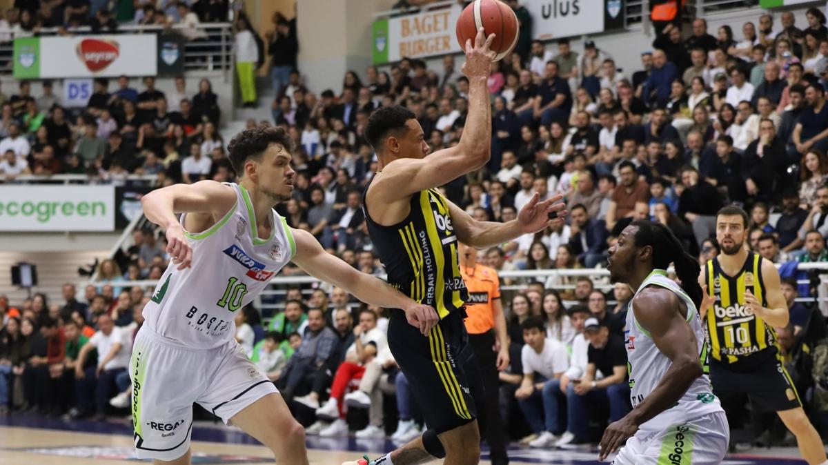 Fenerbahe Beko, deplasmanda kayp
