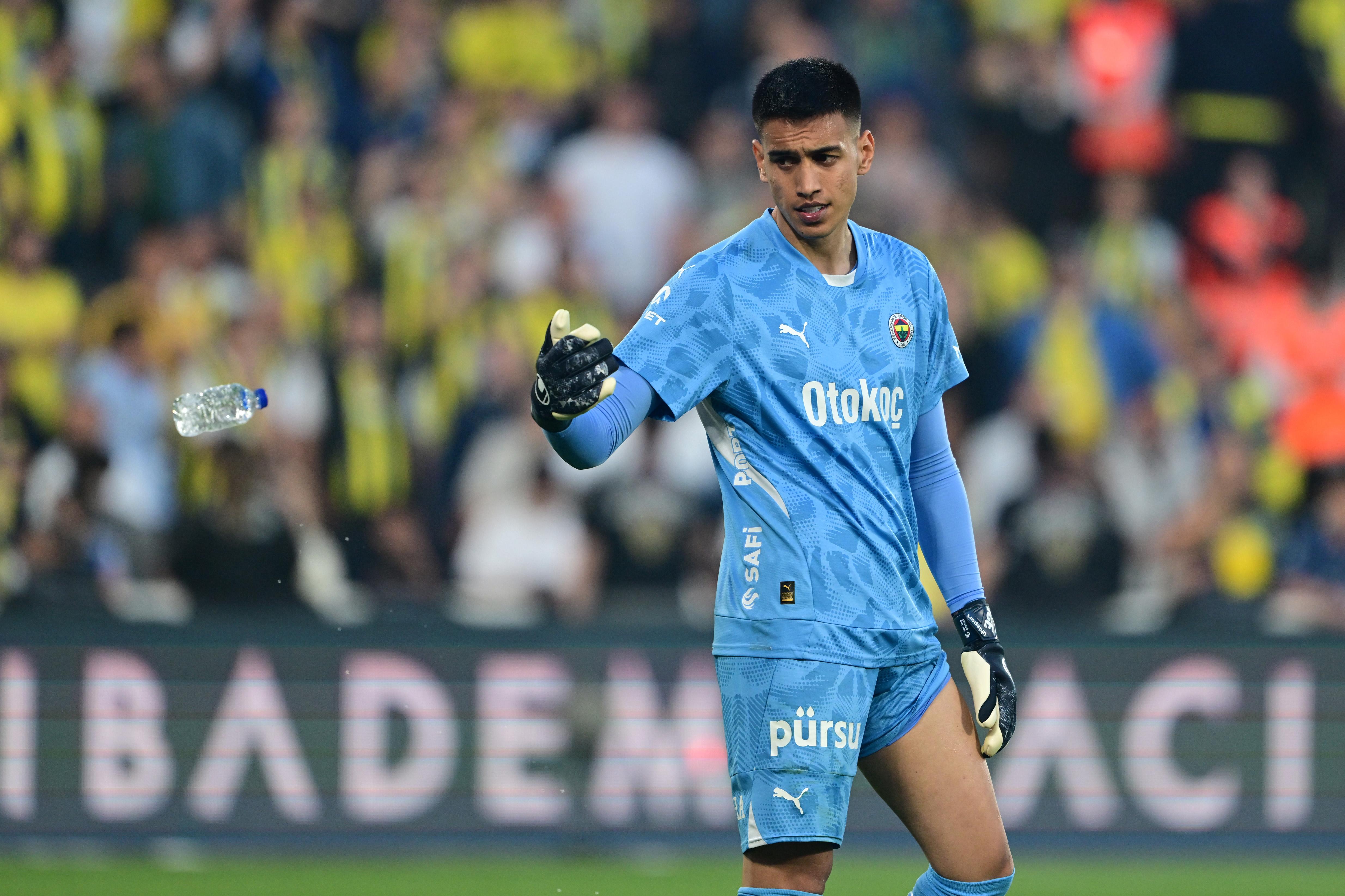 Fenerbahçe'de Haziran ayrılığı: Yeni transfer için çalışmalar başladı!