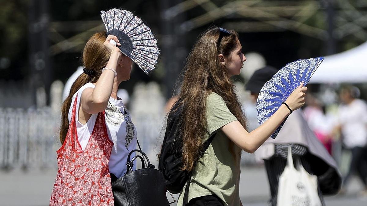 Meteoroloji aklad: stanbul'da scaklklar 30 dereceye kacak! Bugn hava nasl olacak?