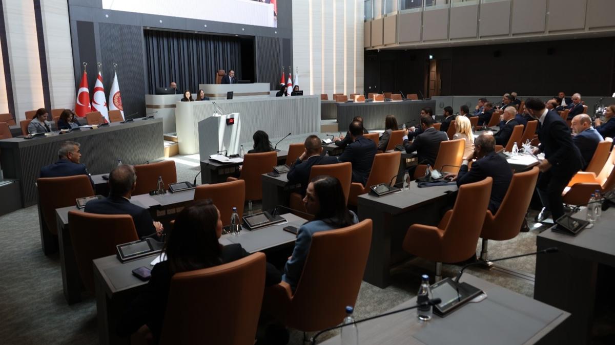 KKTC Cumhuriyet Meclisi yeni binasnda ilk toplantsn yapt
