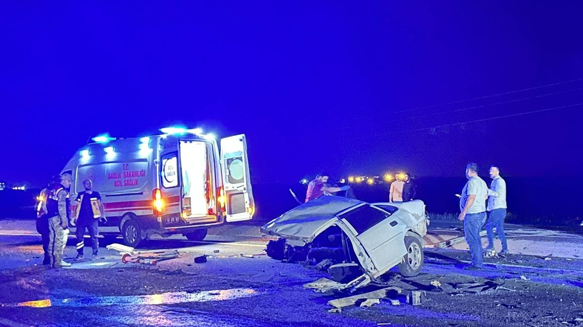 anlurfa'da tr ile otomobil ile trn arpt kazada 1 kii ld, 1 kii ar yaraland