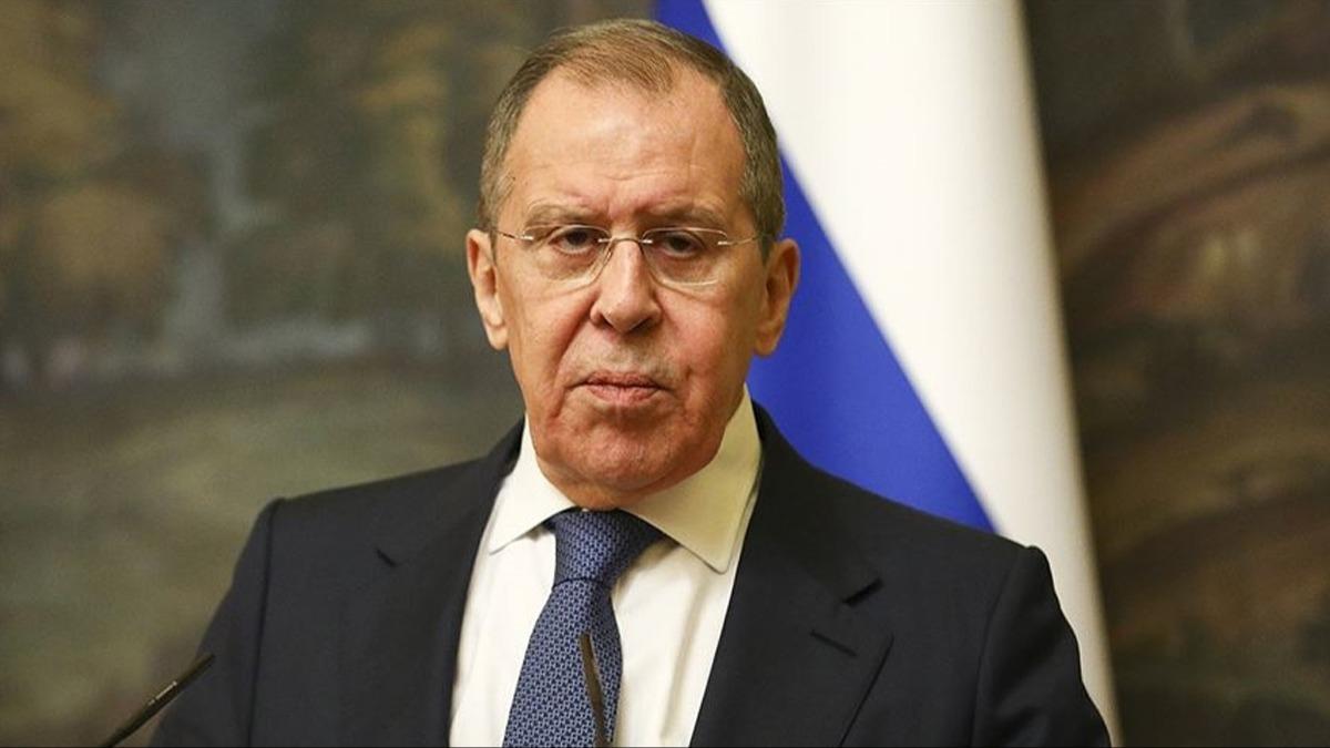 Lavrov'dan Avrupa'y kzdracak szler: Nazi bayraklar altnda bizimle savayorlar 