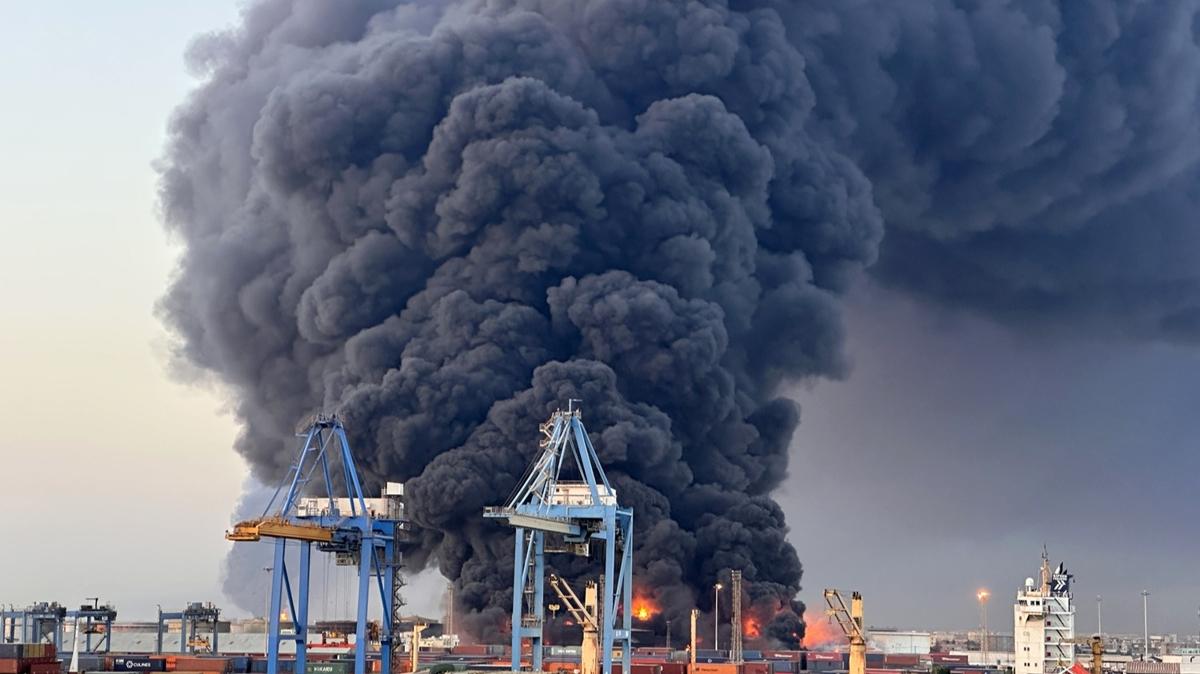 Port Sudan'da patlama ve yangnlar meydana geldi