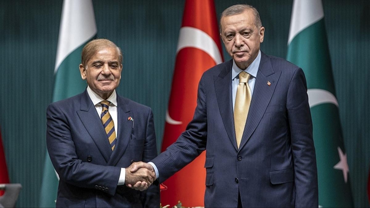 Cumhurbakan Erdoan, Pakistan Babakan erif ile grt: Trkiye elinden geleni yapmaya hazr