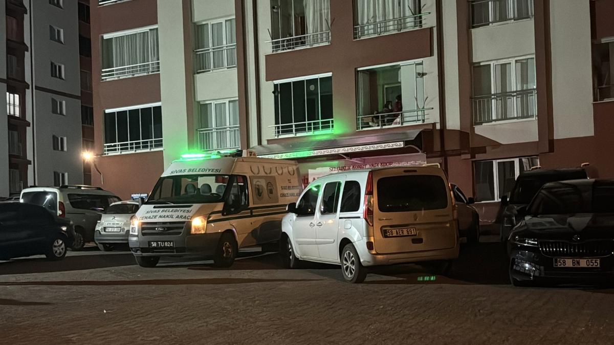 Maskeli pheli aranyor: Sivas'ta iki karde ldrld 