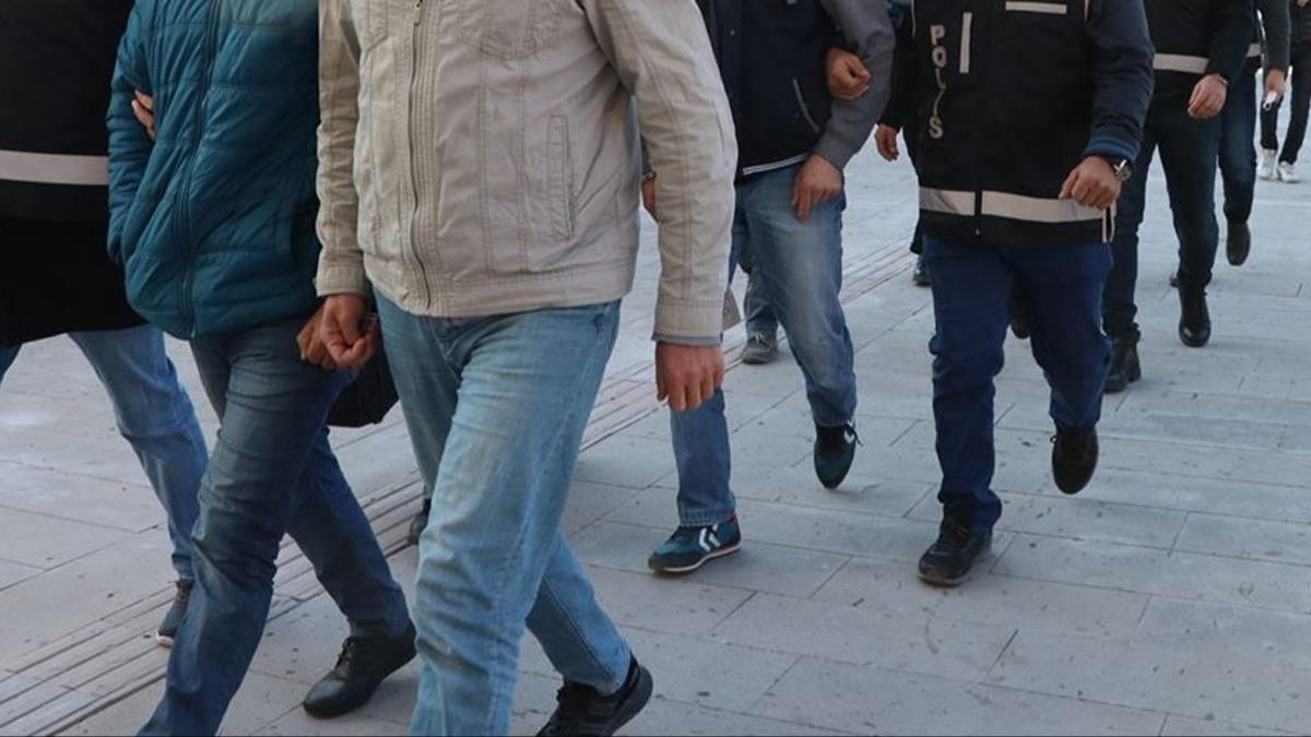 stanbul'da 6 ilede dev operasyon: 20 gzalt