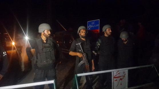 Pakistan, Hindistan'a ait mühimmat depolarını hedef aldı
