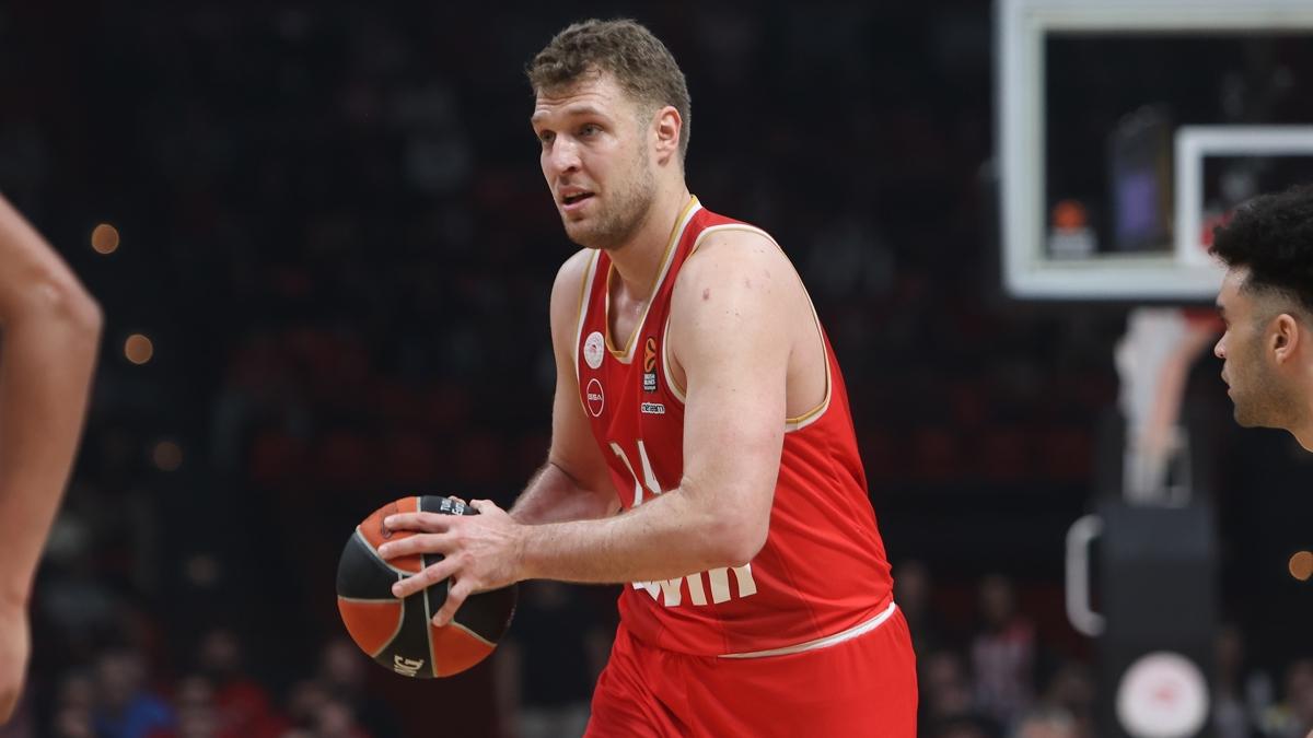 THY Avrupa Ligi play-off'larnn MVP'si Sasha Vezenkov oldu