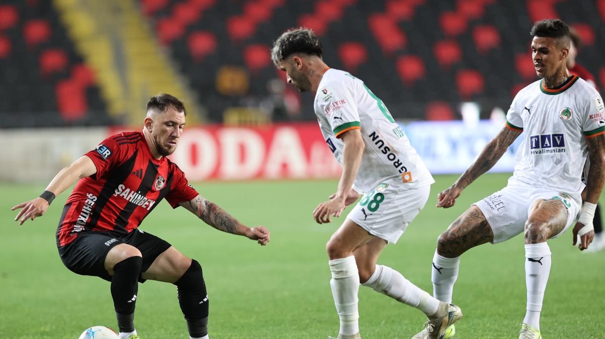 Alanyaspor'dan kritik galibiyet