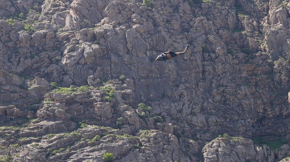 Hakkari'de yal adam askeri helikopterle  hastaneye ulatrld