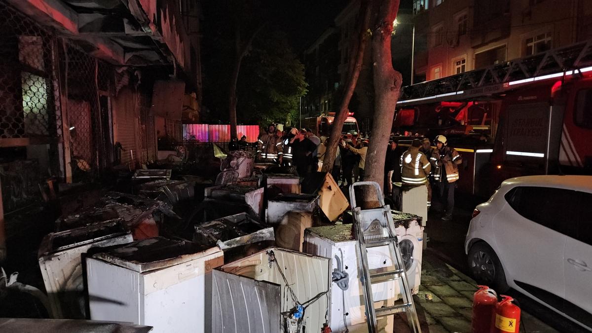 Kkekmece'de beyaz eya maazas kl oldu