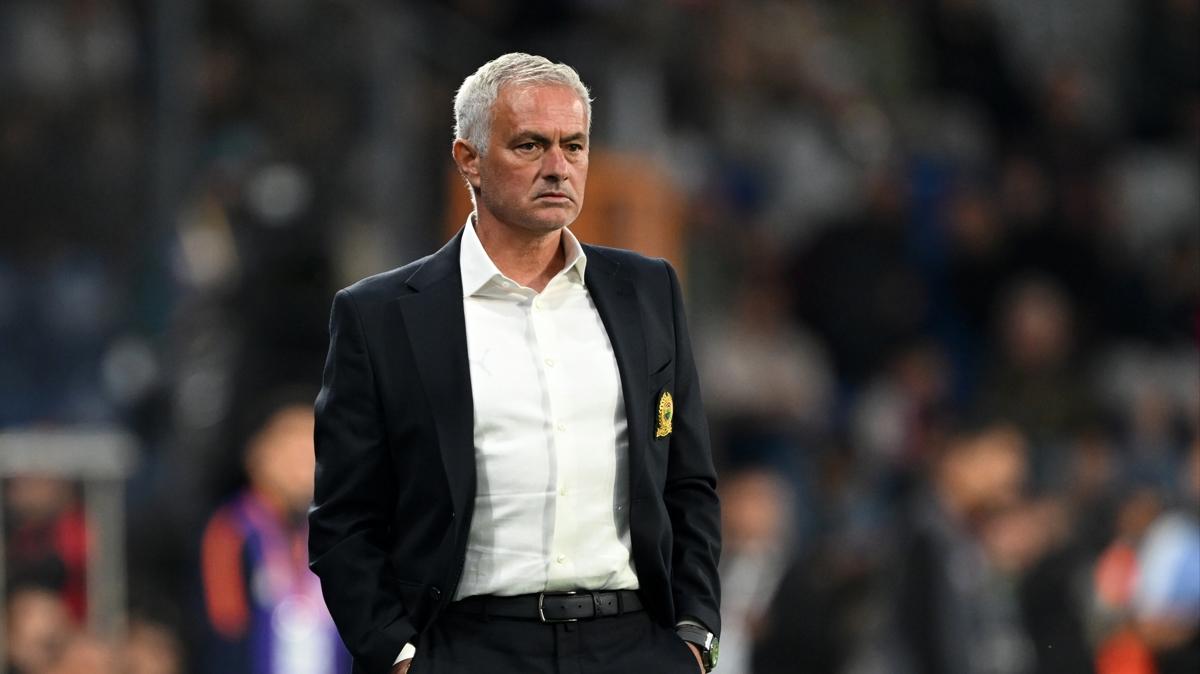Mourinho aklad! Fenerbahe'de kalacak m?