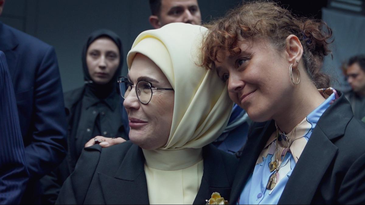 Emine Erdoan'dan anlaml paylam: ''Anneyle Gl Trkiye''