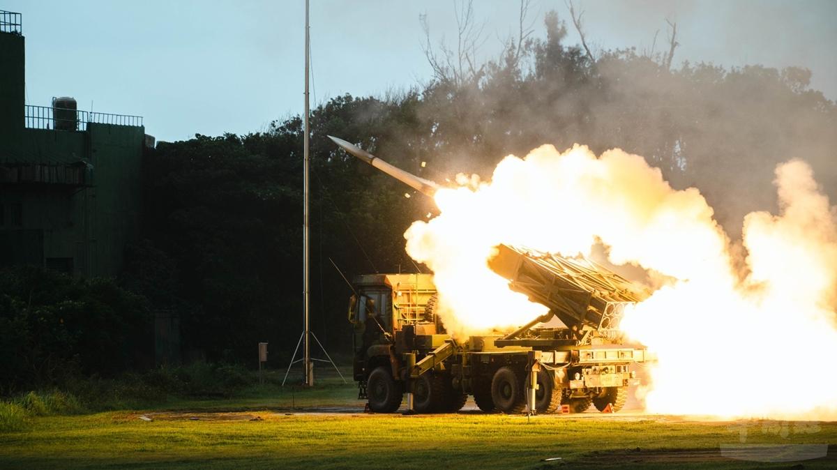 HIMARS ilk kez kullanld! 33 roket atelendi