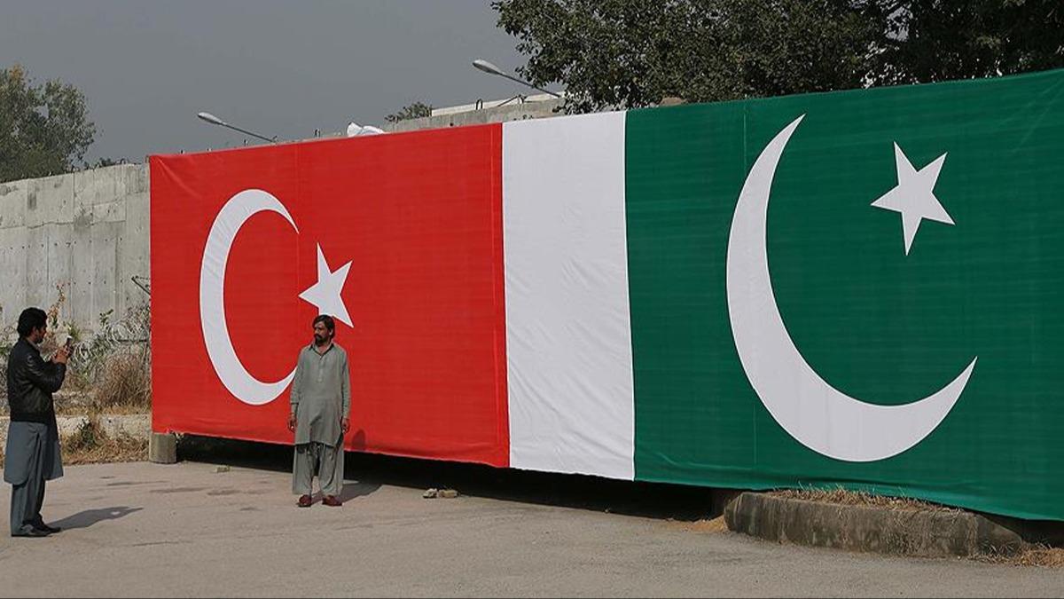 Pakistan Babakan erif'ten Cumhurbakan Erdoan'a teekkr: Beni derinden etkiledi