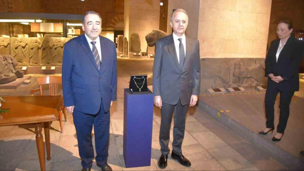 Trkiye'den kltr varl iadesi: Moche kolyesi Peru'ya dnd