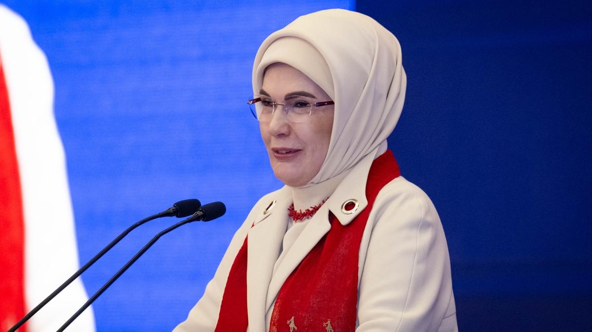 Emine Erdoan: Aileye sahip kmak, ortak geleceimize sahip kmaktr