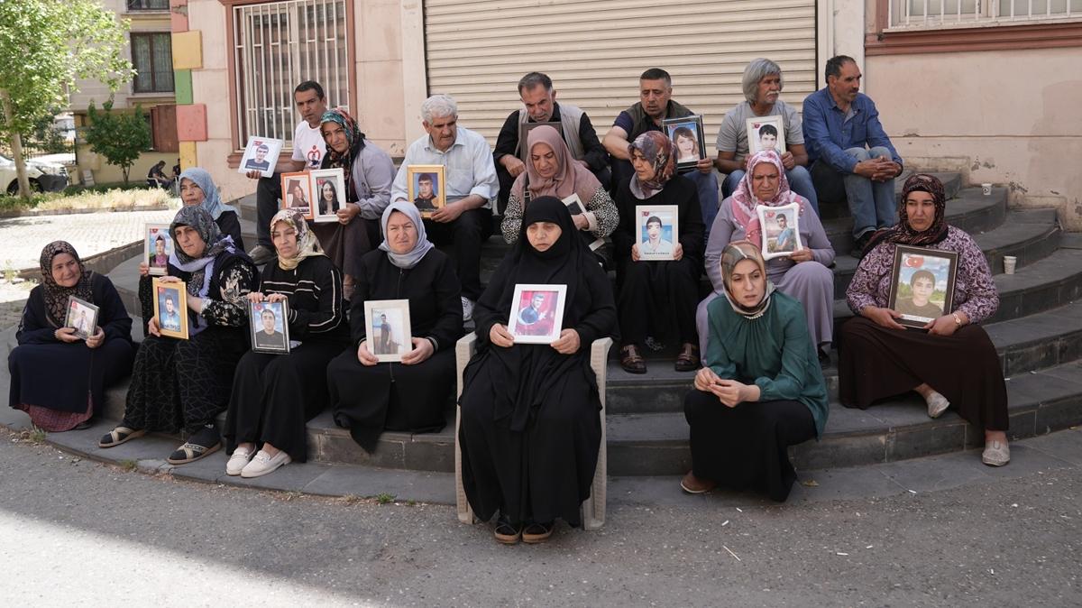 Evlat hasreti son buluyor! nce Irak, sonra Suriye'dekiler gelecek