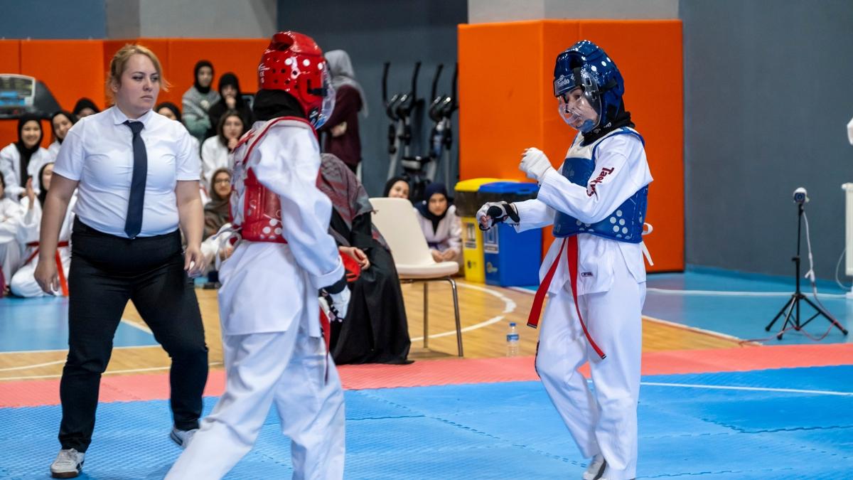 TRGEV Ortaretim Yurtlar Aras Teakwondo Turnuvas nefes kesti 