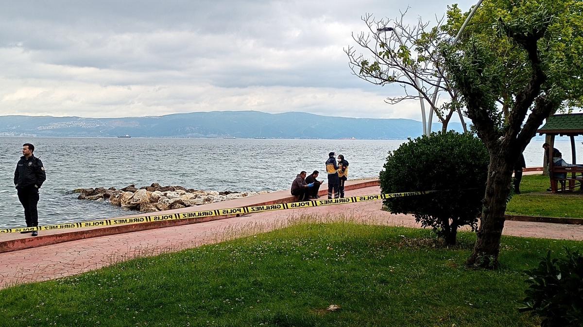 Kocaeli'de kayalklarda erkek cesedi bulundu