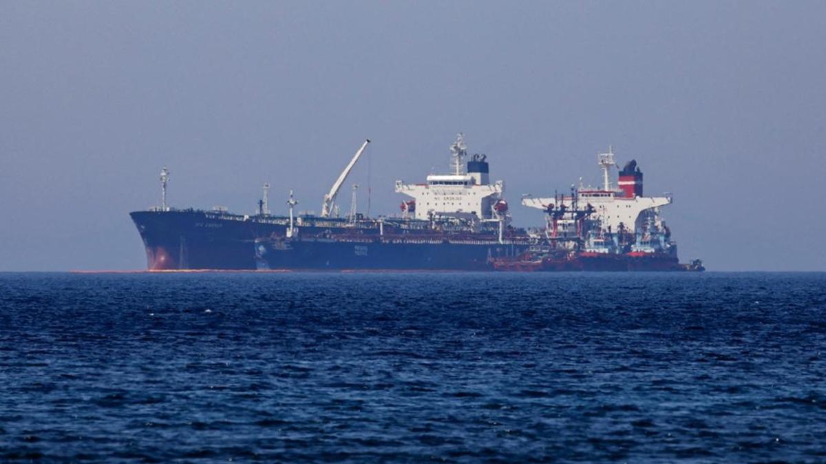 Baltk'ta gerilim trmanyor... Rusya, Yunanistan'n petrol tankerine el koydu