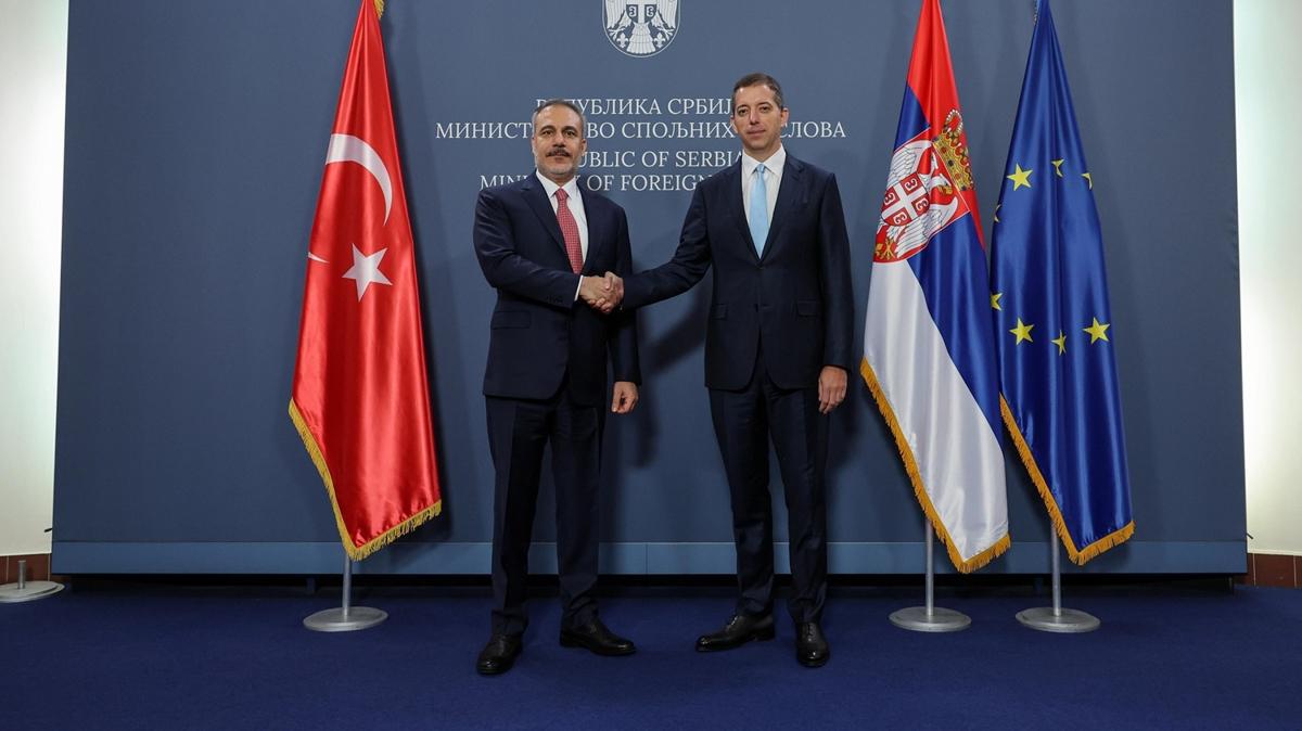 Bakan Fidan, Srbistanl mevkida Duri  ile bir araya geldi