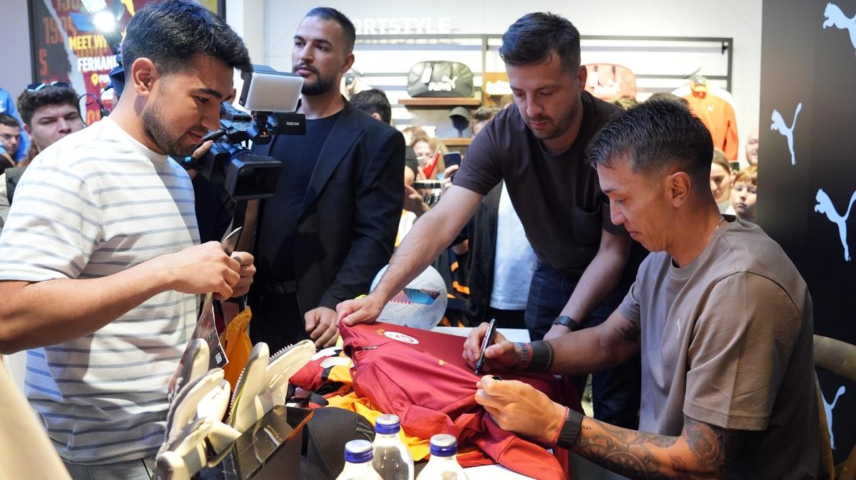 Fernando Muslera, imza gnnde taraftarla bir araya geldi