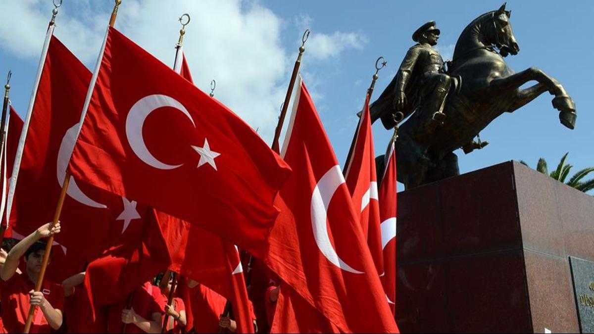 Siyasilerden 19 Mays Atatrk' Anma, Genlik ve Spor Bayram mesajlar 