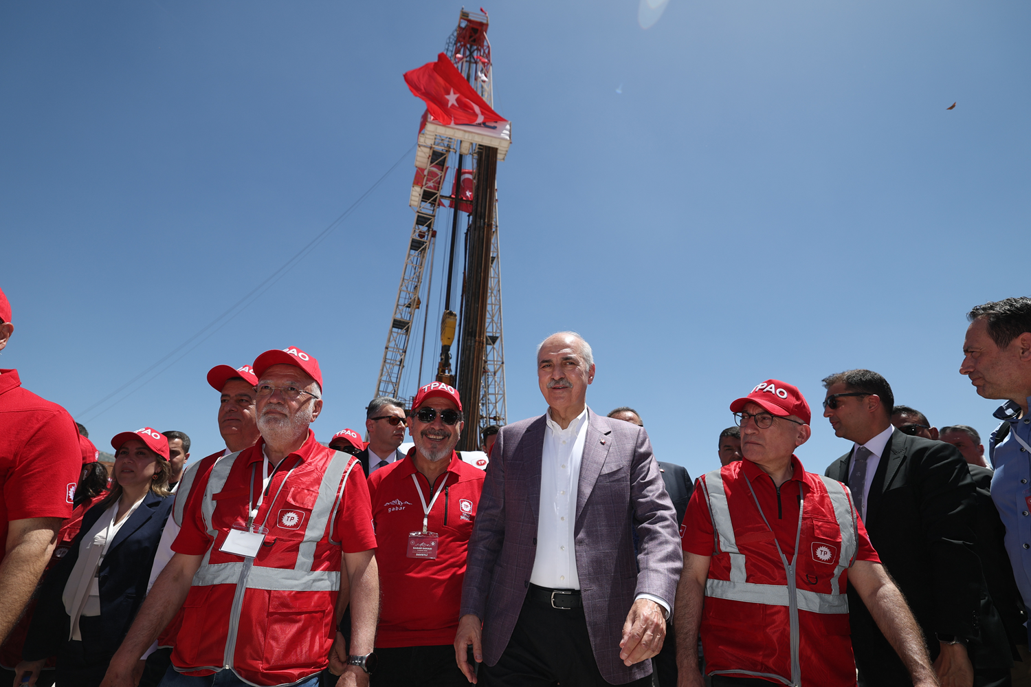 TBMM Başkanı Kurtulmuş: Artık bu dağlarda korku, ölüm değil, kardeşlik türküleri söylenecek