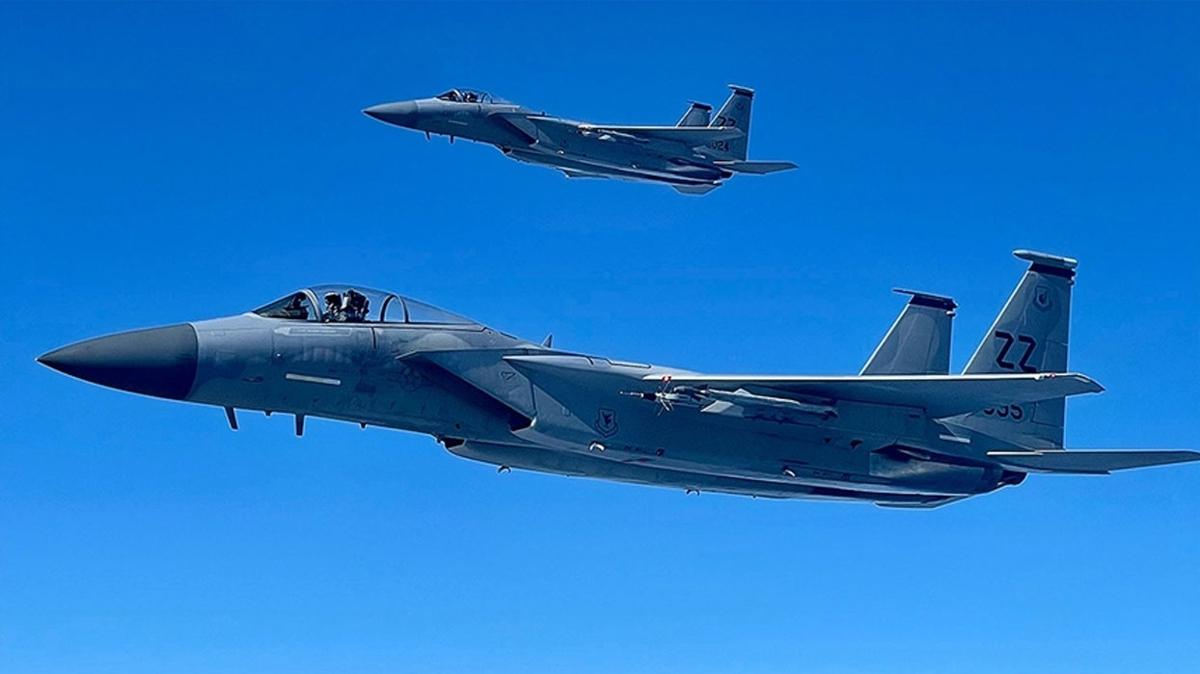 ABD bombardman ssnde askeri hareketlilik... F-15'lerden oluan filoya kritik grev