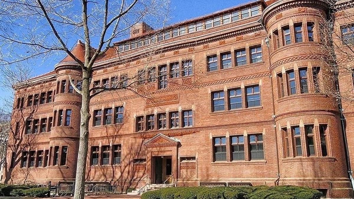 Harvard'a federal yaptrm: Devlet destei kesildi  